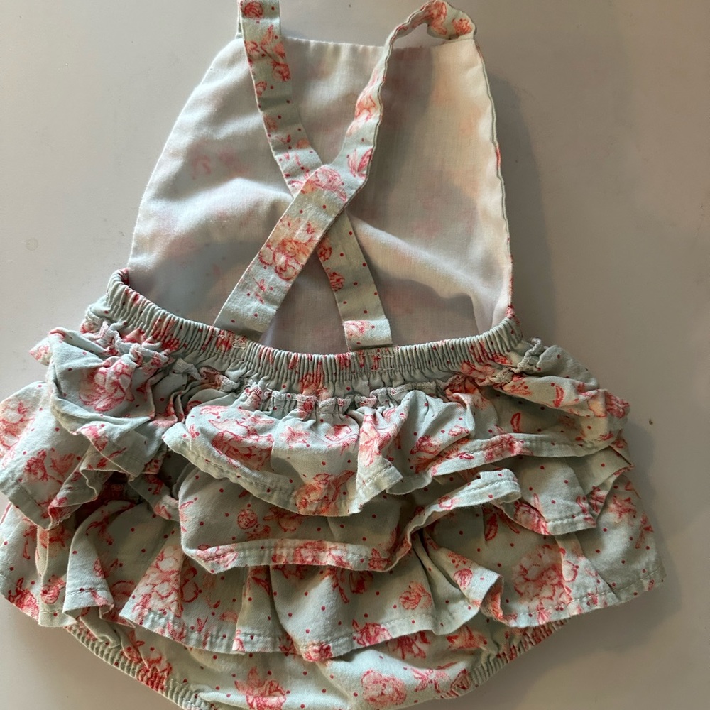 Adorable sun suit!